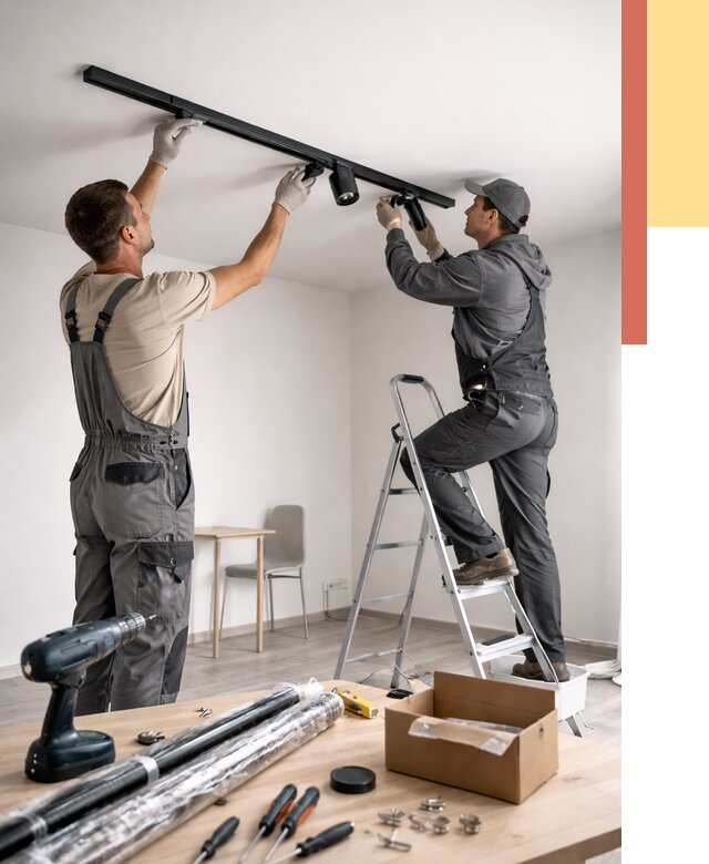 Установка трековых светильников в натяжной потолок в Кондопоге от 4264 руб. | ОТДЕЛОЧНИК-Кнп